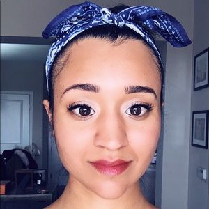 Meet your Posher, Celese